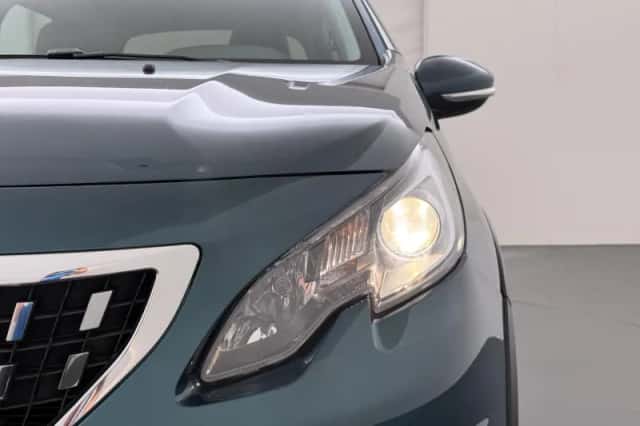 Peugeot 2008 (2018) thumbnail 10