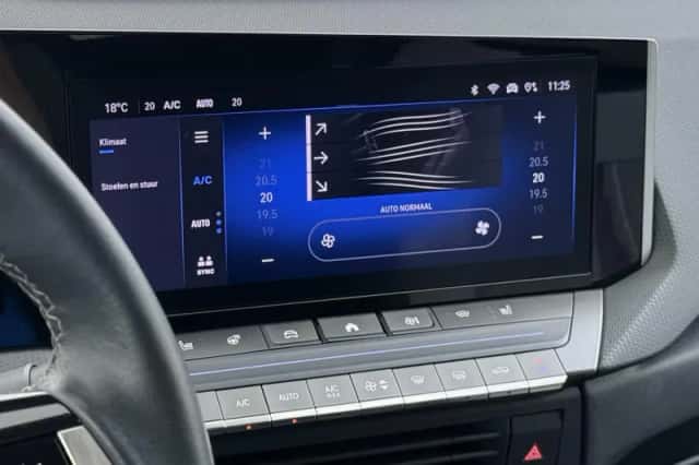 Opel Astra (2022) thumbnail 23