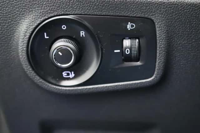 MG ZS EV (2020) thumbnail 26
