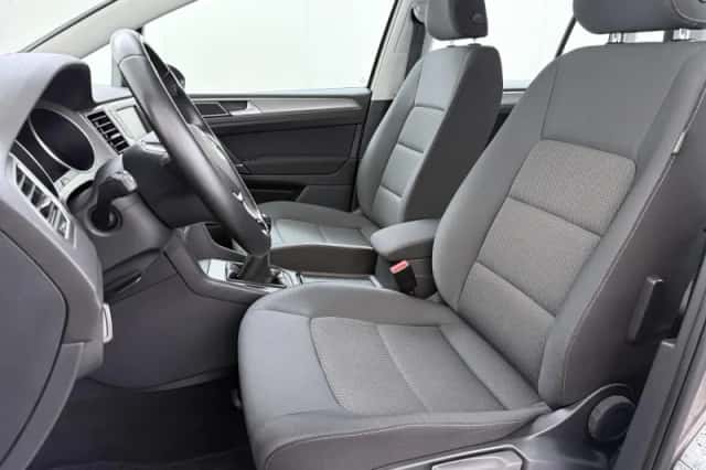 Volkswagen Golf (2014) thumbnail 5