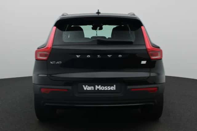 Volvo XC40 (2022) thumbnail 5