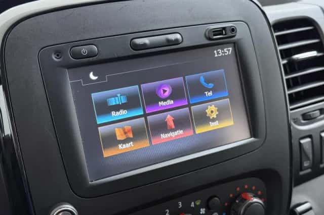 Opel Vivaro (2018) thumbnail 4