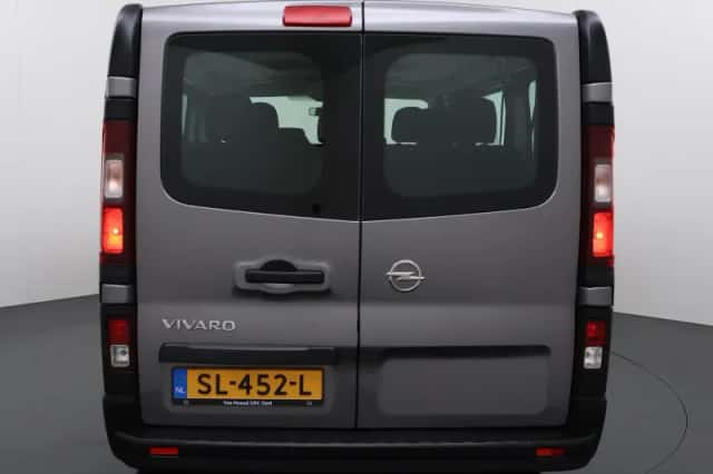 Opel Vivaro (2018) thumbnail 31