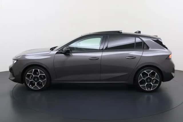 Opel Astra (2024) thumbnail 2