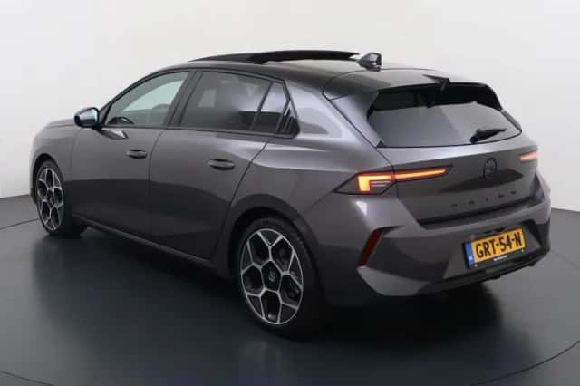Opel Astra (2024) thumbnail 3