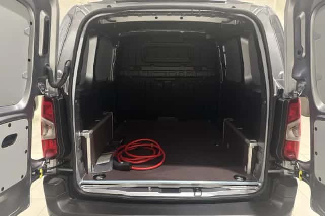 Opel Combo-e (2025) thumbnail 6