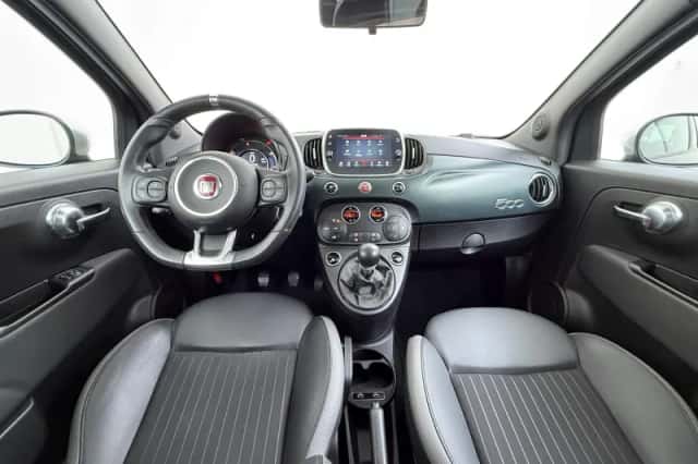 Fiat 500 (2021) thumbnail 6