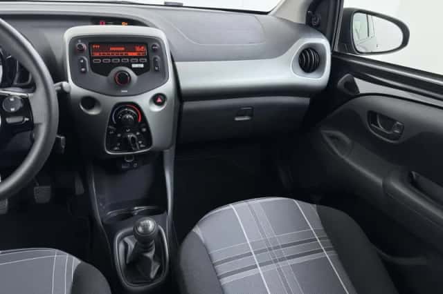Peugeot 108 (2018) thumbnail 17