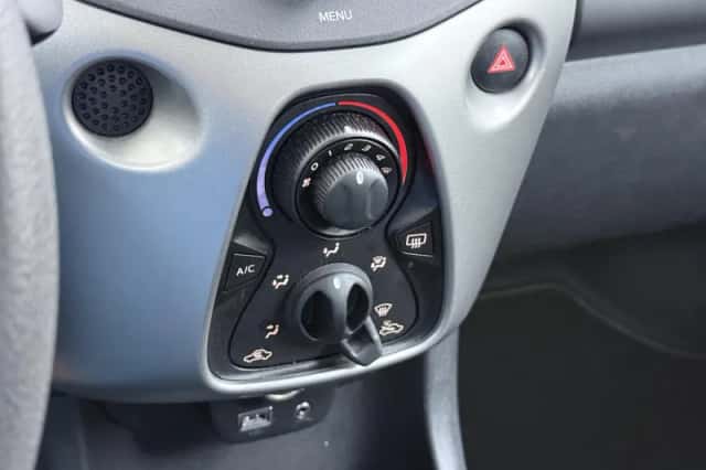 Peugeot 108 (2018) thumbnail 24