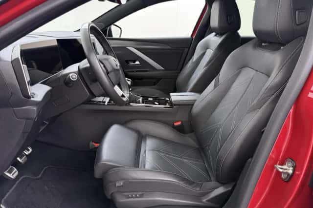 Opel Astra (2023) thumbnail 5