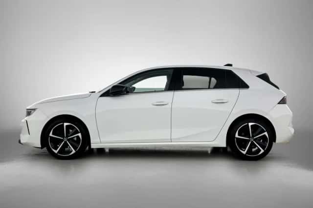 Opel Astra (2022) thumbnail 2