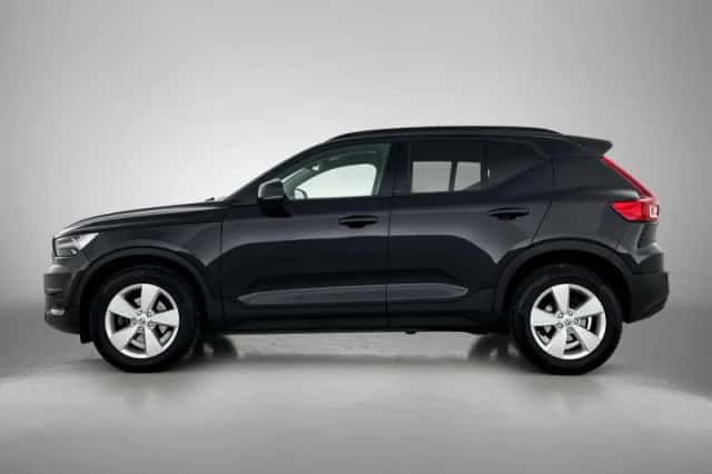 Volvo XC40 (2021) thumbnail 2