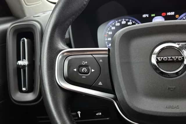 Volvo XC40 (2021) thumbnail 6