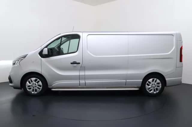 Renault Trafic (2020) thumbnail 2