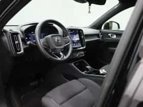 Volvo XC40 (2023) thumbnail 32