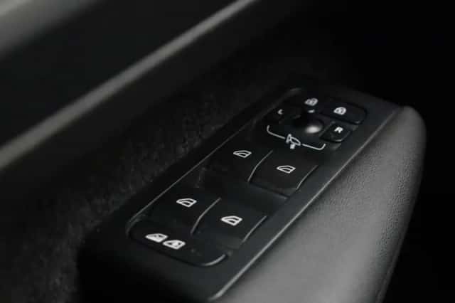 Volvo XC40 (2023) thumbnail 30
