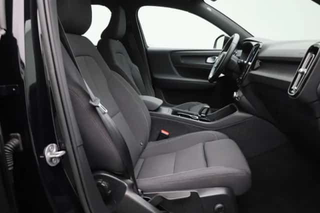 Volvo XC40 (2023) thumbnail 33