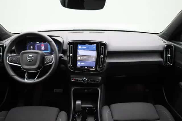 Volvo XC40 (2023) thumbnail 35