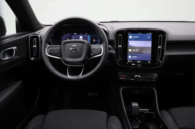 Volvo XC40 (2023) thumbnail 7