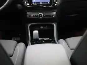 Volvo XC40 (2023) thumbnail 10