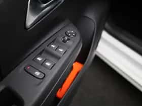 Opel Corsa (2024) thumbnail 24