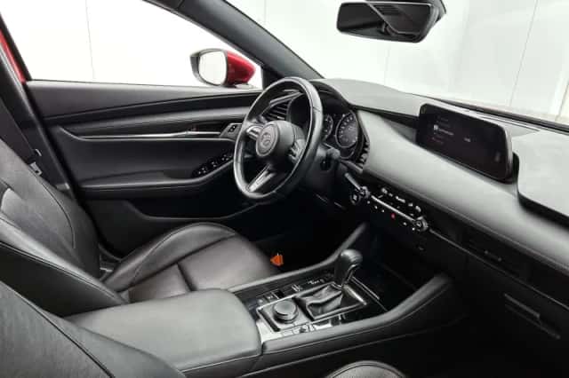 Mazda 3 (2019) thumbnail 18