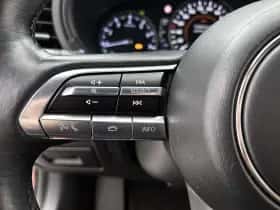 Mazda 3 (2019) thumbnail 23