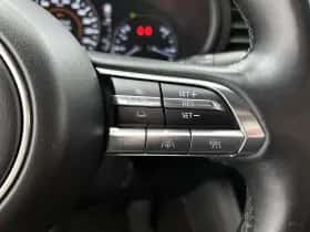 Mazda 3 (2019) thumbnail 6