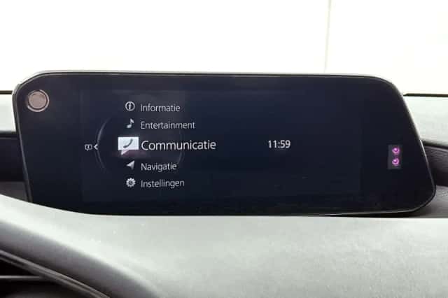 Mazda 3 (2019) thumbnail 7