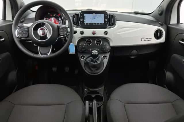 Fiat 500 (2023) thumbnail 5