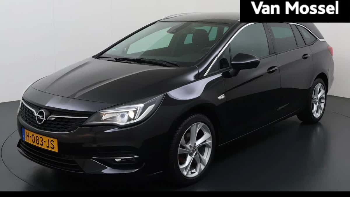 Opel Astra (2020) — foto 1