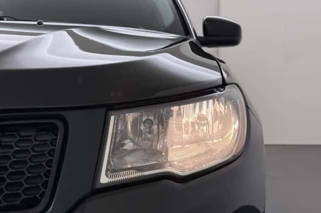 Jeep Compass (2019) thumbnail 35