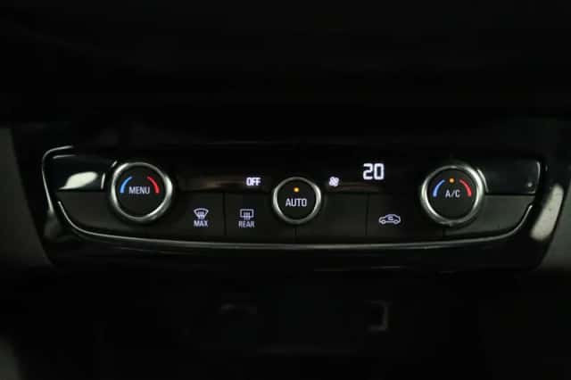 Opel Corsa-e (2023) thumbnail 17