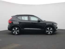 Volvo XC40 (2022) thumbnail 6