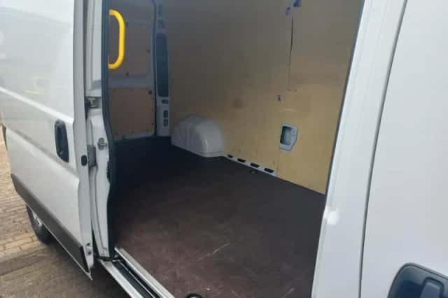 Opel Movano (2024) thumbnail 3