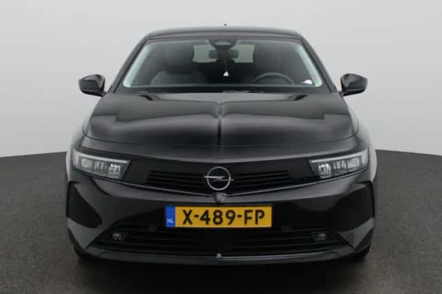 Opel Astra (2023) thumbnail 3