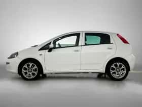 Fiat Punto (2018) thumbnail 2