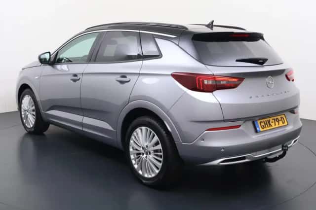 Opel Grandland (2022) thumbnail 3