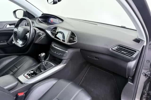 Peugeot 308 (2021) thumbnail 33