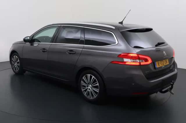 Peugeot 308 (2021) thumbnail 7