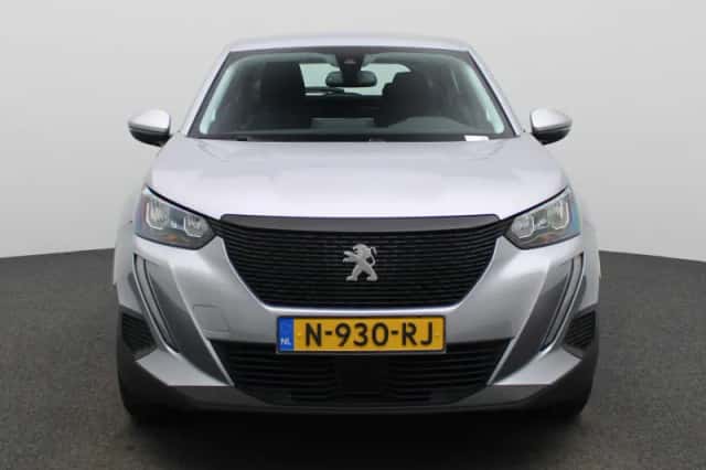 Peugeot 2008 (2022) thumbnail 3