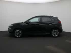 Hyundai Kona (2022) thumbnail 4