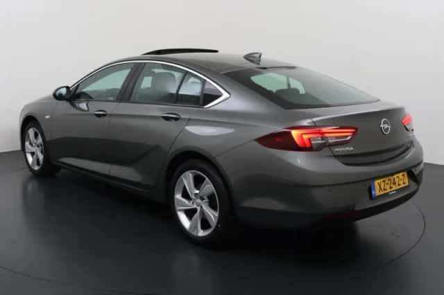 Opel Insignia (2019) thumbnail 3