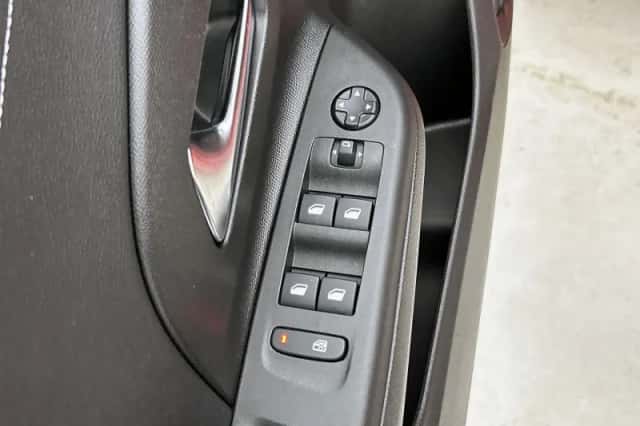 Opel Corsa (2021) thumbnail 16