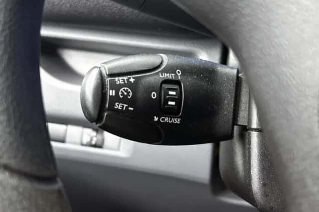 Opel Vivaro-e (2021) thumbnail 6
