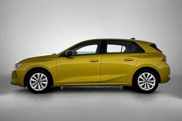 Opel Astra (2023) thumbnail 2