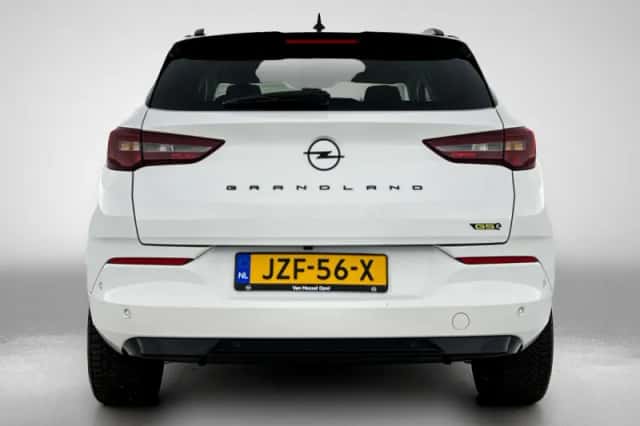 Opel Grandland (2023) thumbnail 3