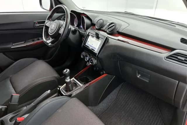 Suzuki Swift (2021) thumbnail 20