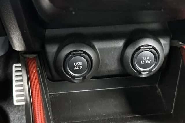 Suzuki Swift (2021) thumbnail 38