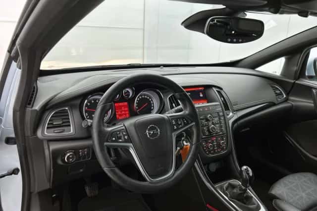 Opel Cascada (2016) thumbnail 20